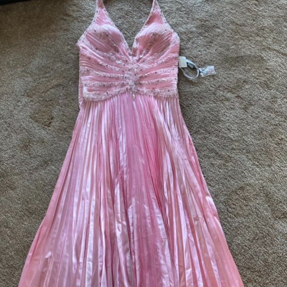 Gorgeous pink gown! - Picture 1 of 9